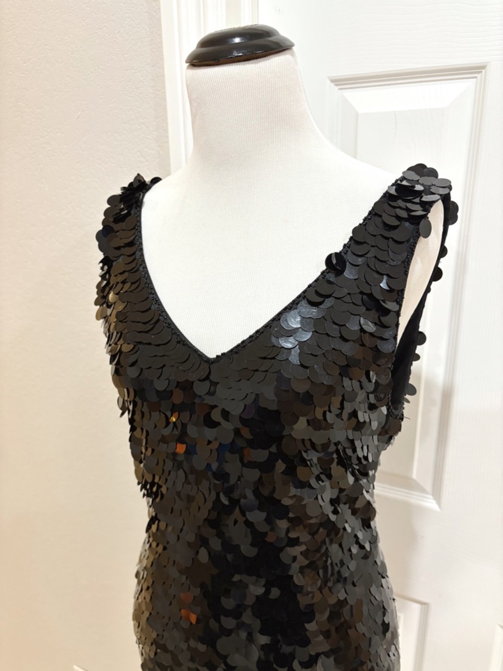 Black Sequin V-Neck Midi Vegas Outing Dress Size 10 - Picture 2 of 6